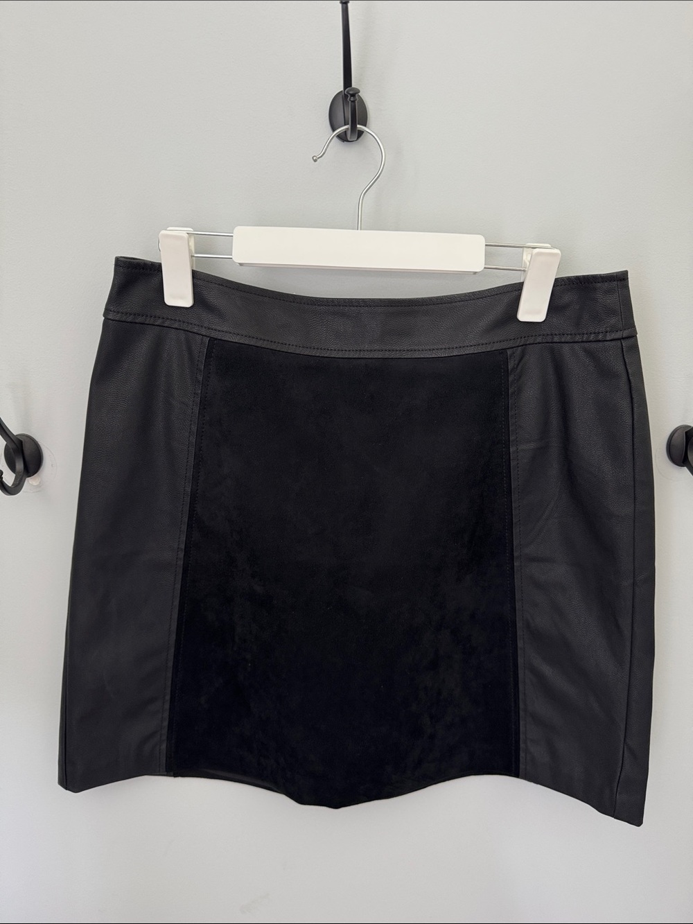 Loft Black Faux Leather & Suede Panel Mini Skirt